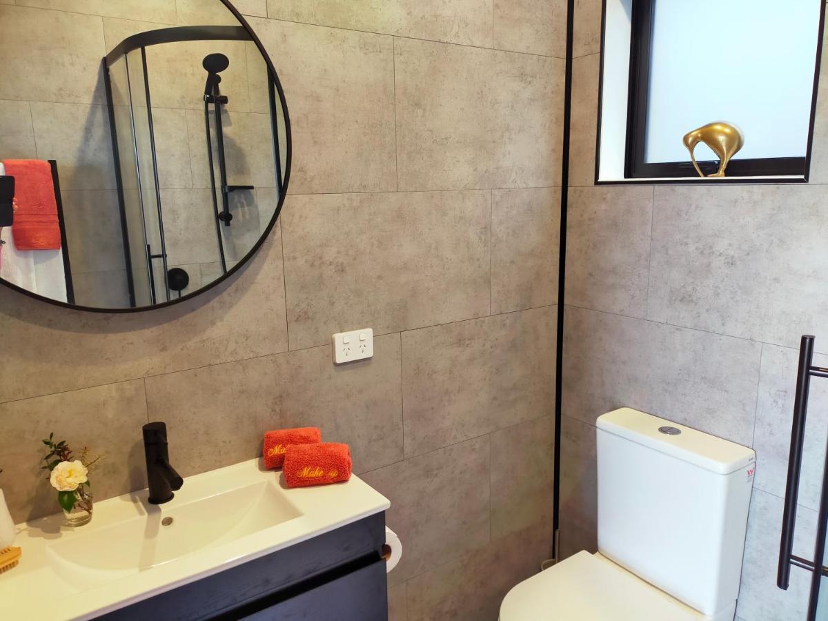 Secluded, Private Rural Retreat Mins From Warkworth -"Avondale" Minihouse Villa Bagian luar foto